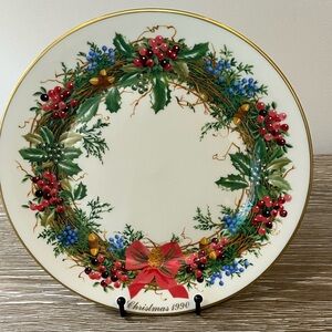 Lenox Colonial Christmas Wreath collector plate from 1990